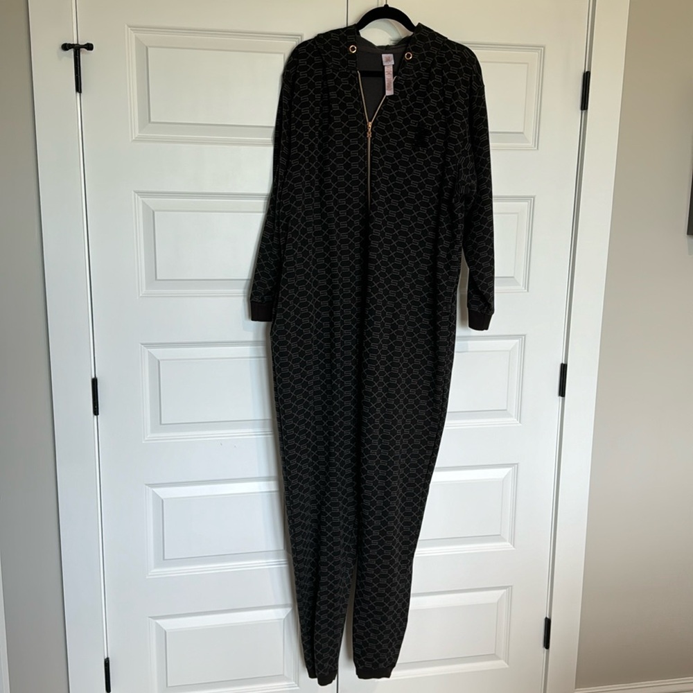 Savage X Fenty 2X Hooded fleece-lined jumpsuit